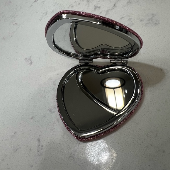 Coach Pink Glitter Heart Clutch - Picture 3 of 11